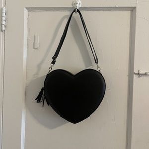 Martania Bags Heart Crossbody Purse (Mataniabags) amazing condition